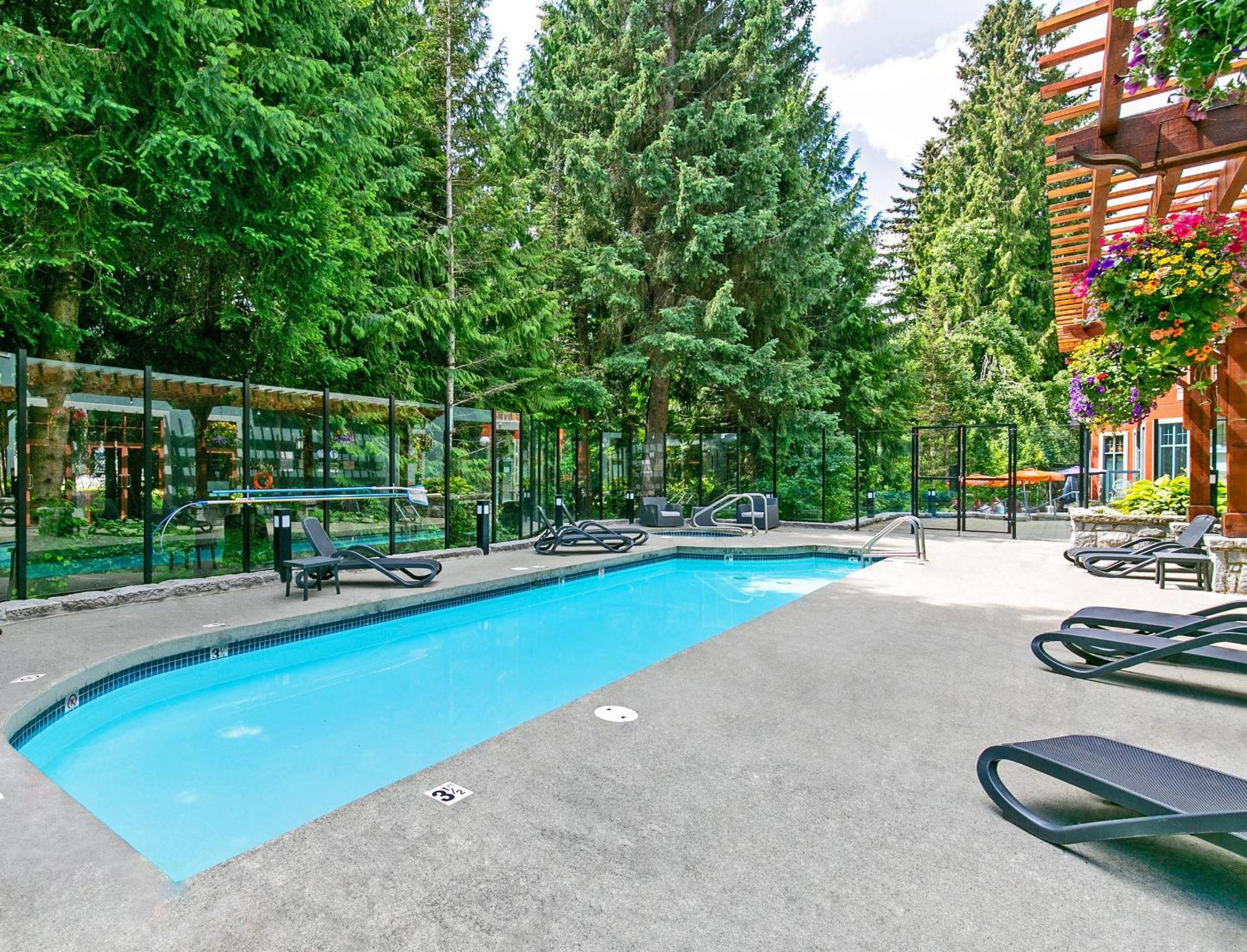 Alpenglow Lodge Bear Wonder One Bedroom By Mva วิสต์เลอร์ ภายนอก รูปภาพ