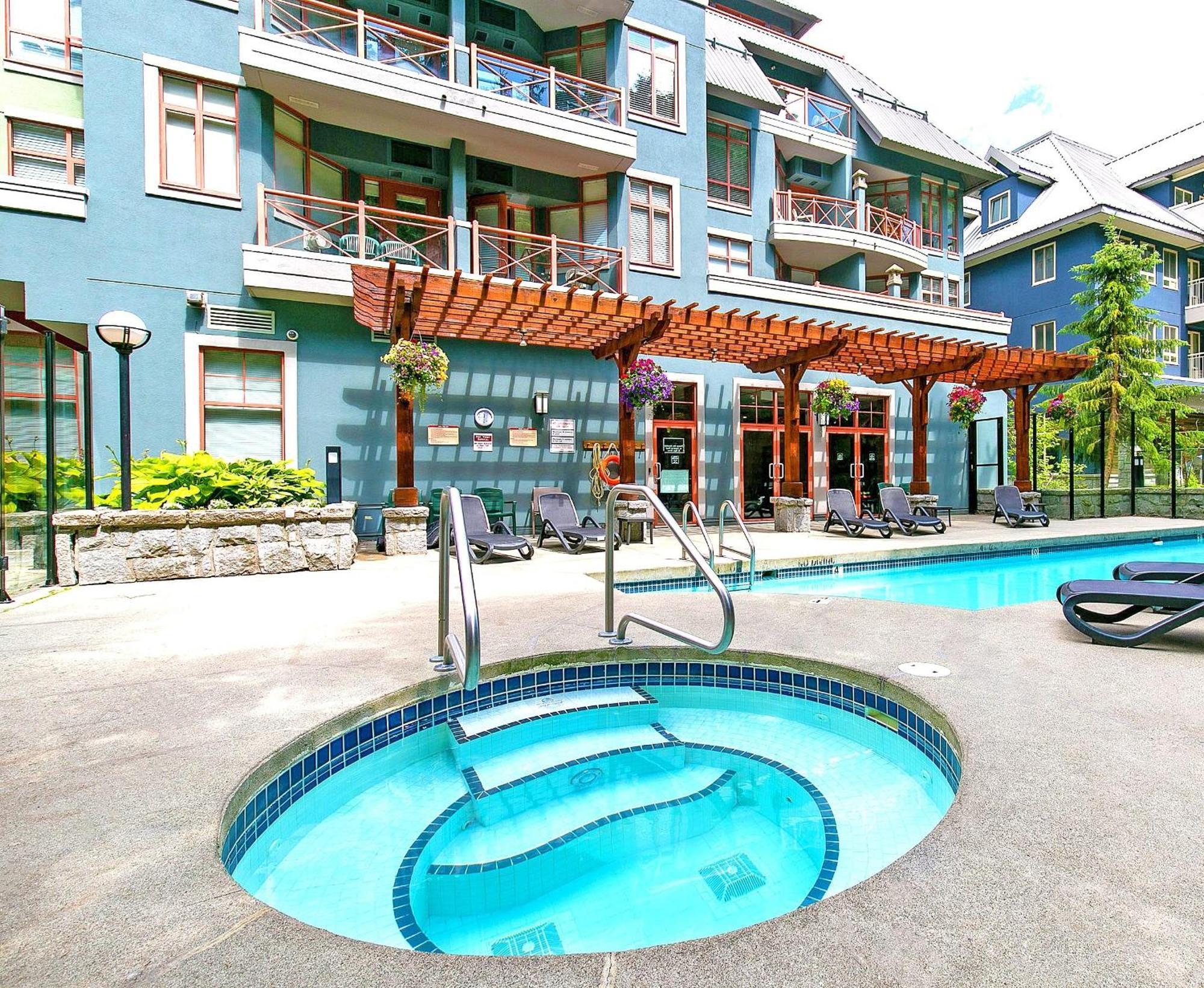 Alpenglow Lodge Bear Wonder One Bedroom By Mva วิสต์เลอร์ ภายนอก รูปภาพ