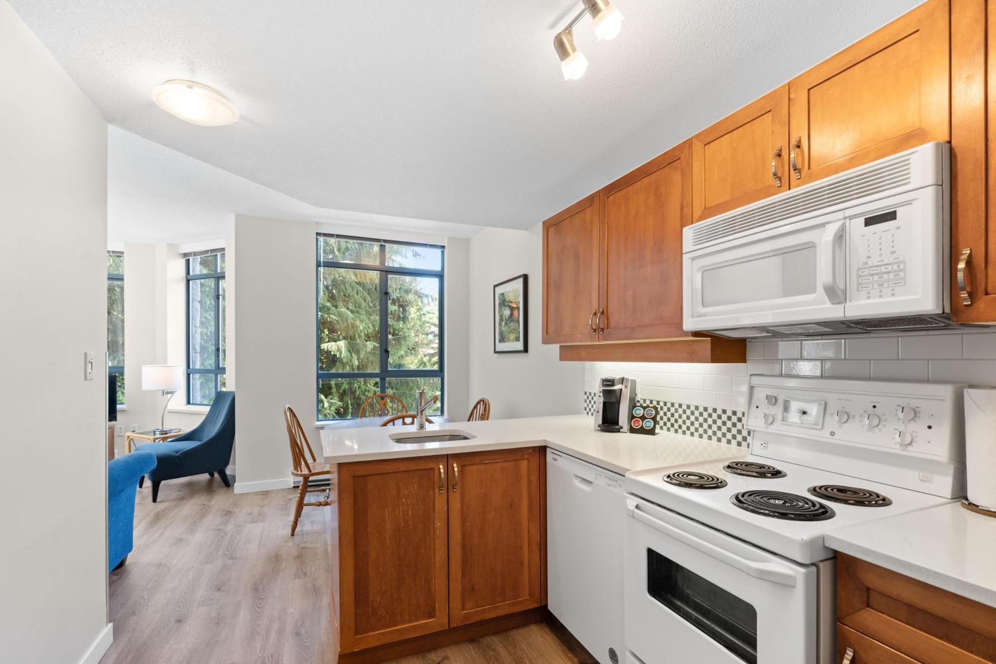 Alpenglow Lodge Bear Wonder One Bedroom By Mva วิสต์เลอร์ ภายนอก รูปภาพ
